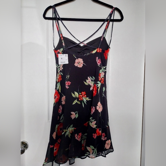 Womans floral dress - Picture 2 of 5